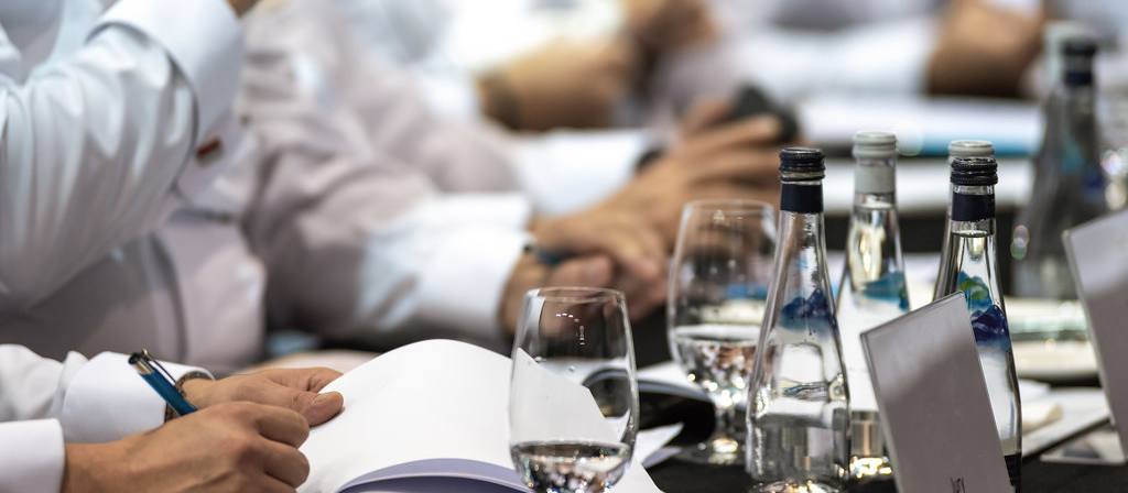 Équipe de cuisine professionnelle en plein service